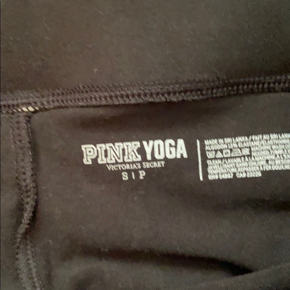 PINK Victoria’s Secret yoga - Picture 2 of 4
